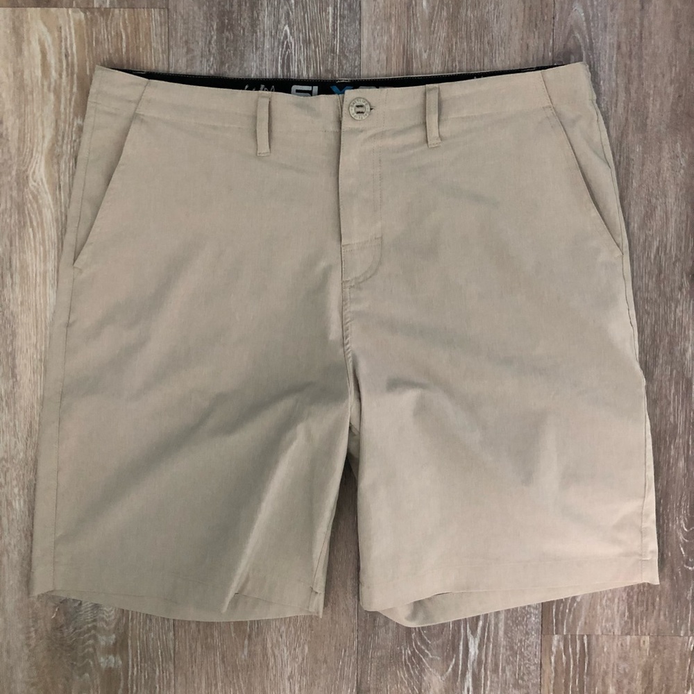 Men’s Salt Life SLX-QD Transition Hybrid Shorts - Like New!
